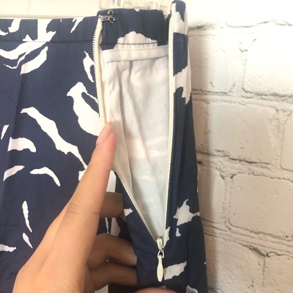 J Crew Blue & White Floral Print A-line  Skirt Size: 6 - Picture 4 of 5
